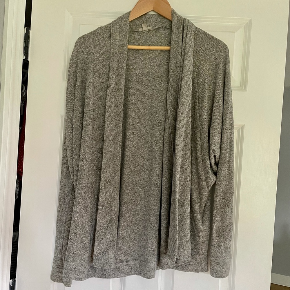 NWOT Urban Outfitters Grey Cardigan Size small